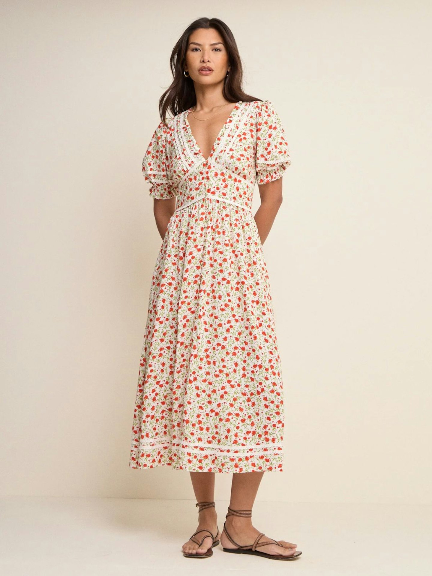 pippa middleton midi dress Pippa Middleton's rose-print midi dress at Wimbledon proves heatwave  styling can be elegant as well as bree
