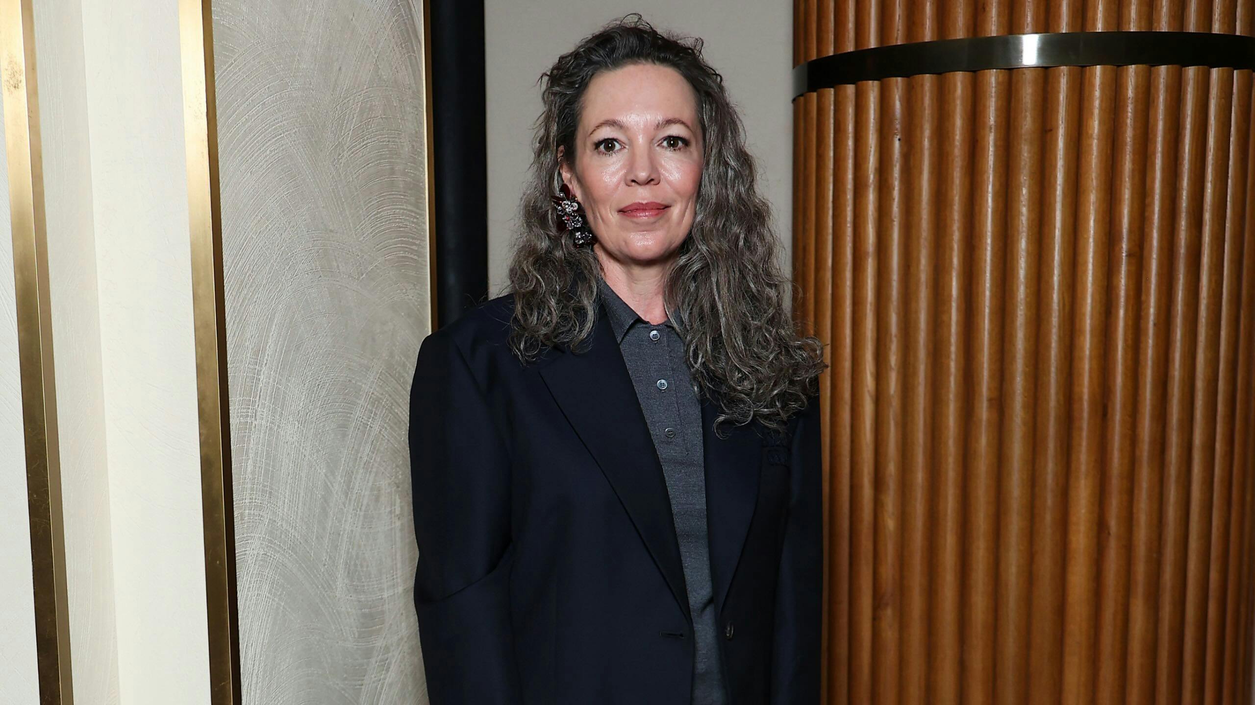 Der Trend zum Grau-Blending, den Olivia Colman liebt