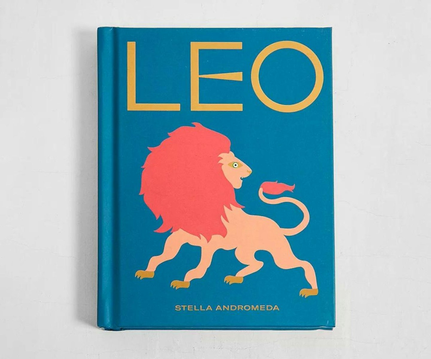 Leo: Harness the Power of the Zodiac By Stella Andromeda