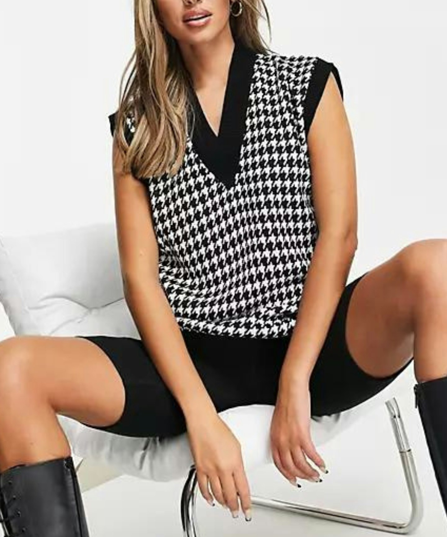 NaaNaa Knitted Vest In Dogtooth