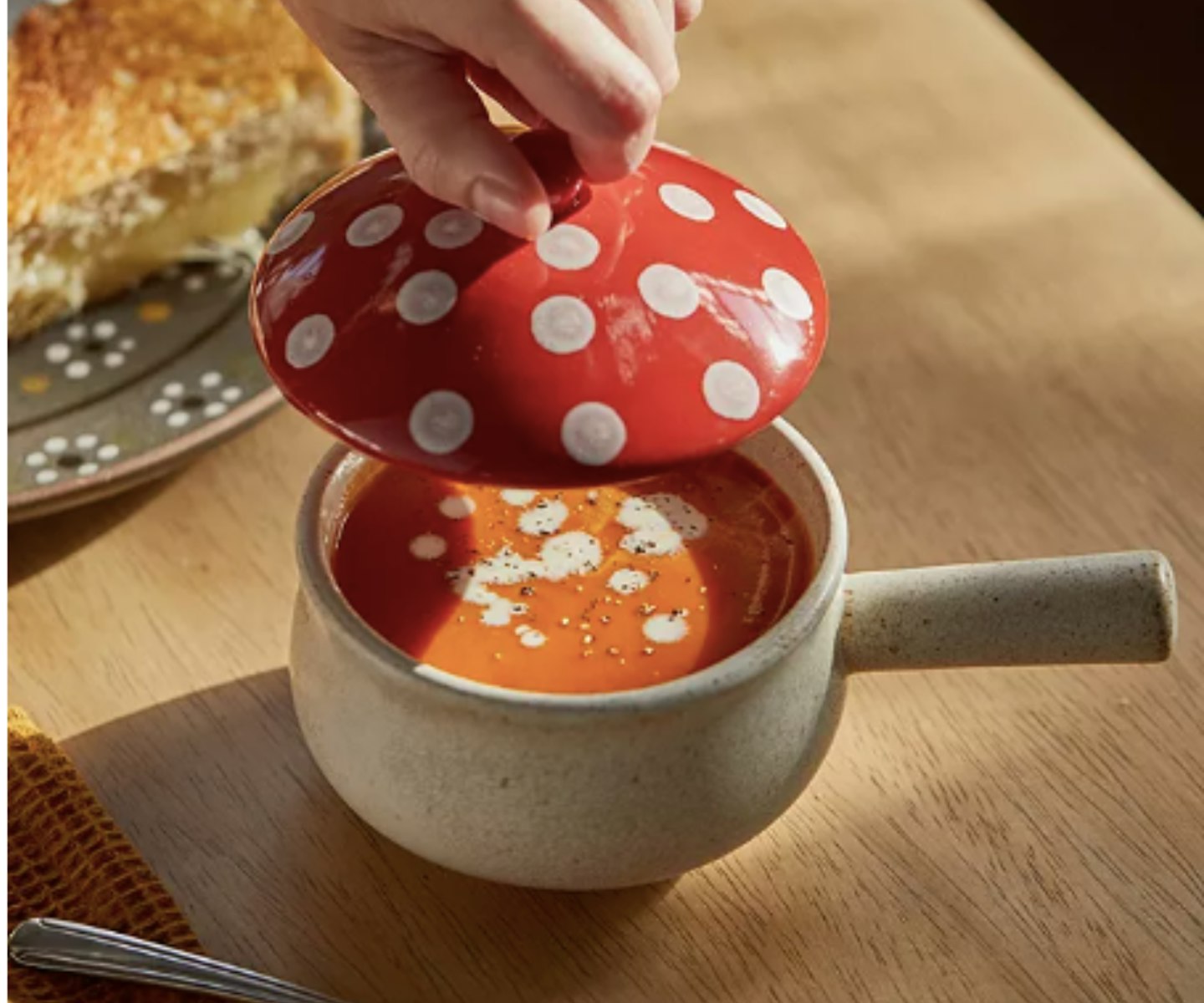 Mushroom Lidded Soup Bowl