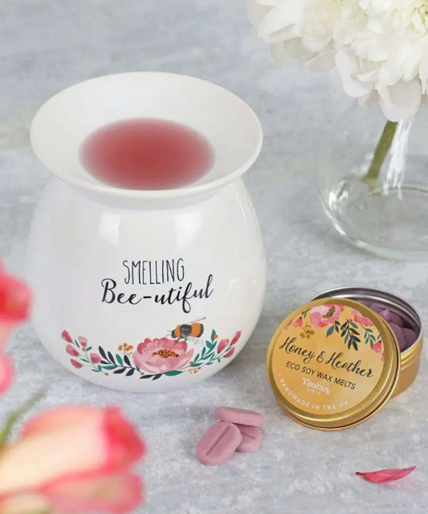 Smelling Bee-utiful Wax Melt Burner Gift Set