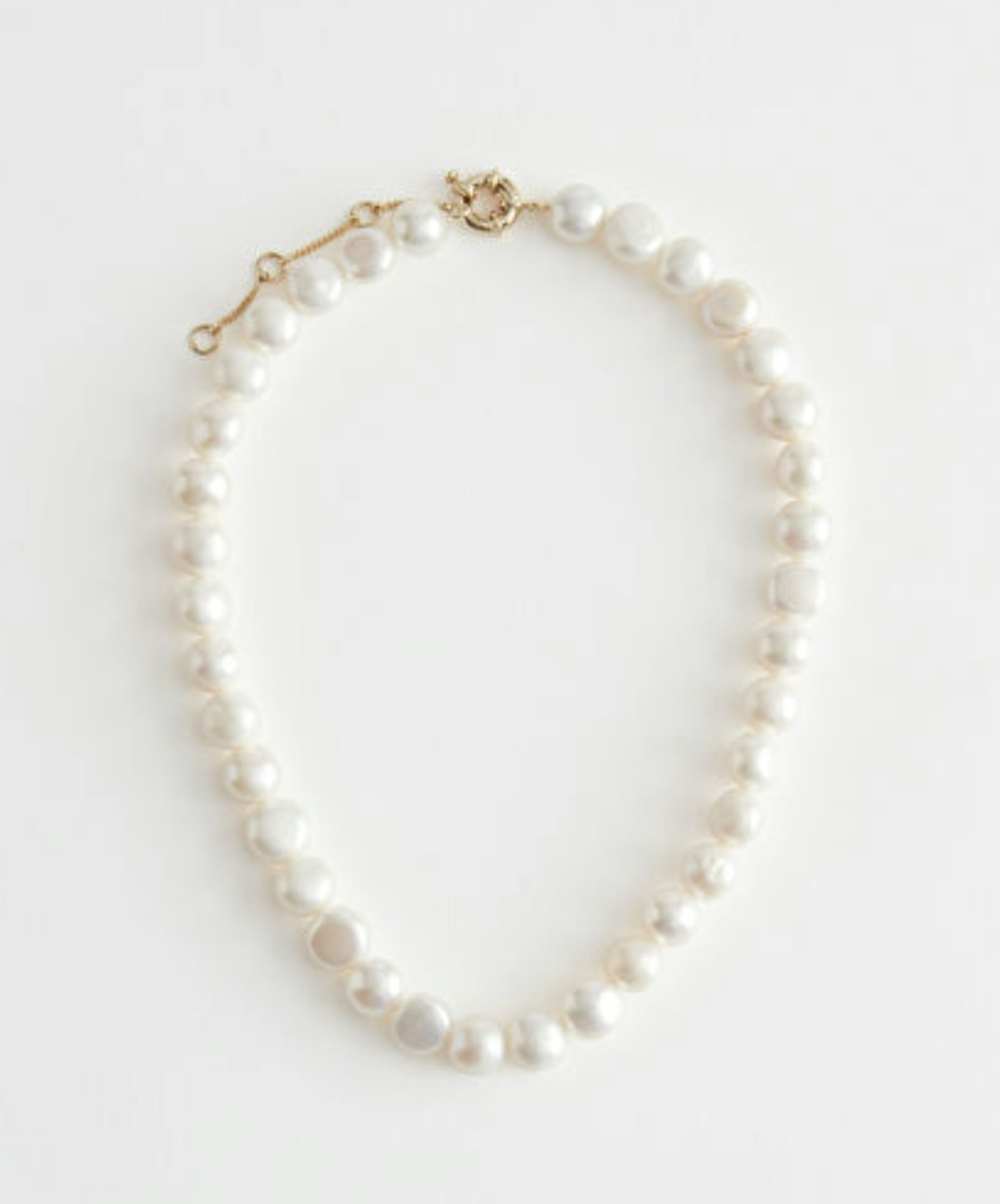 love-island-pearl-necklace 