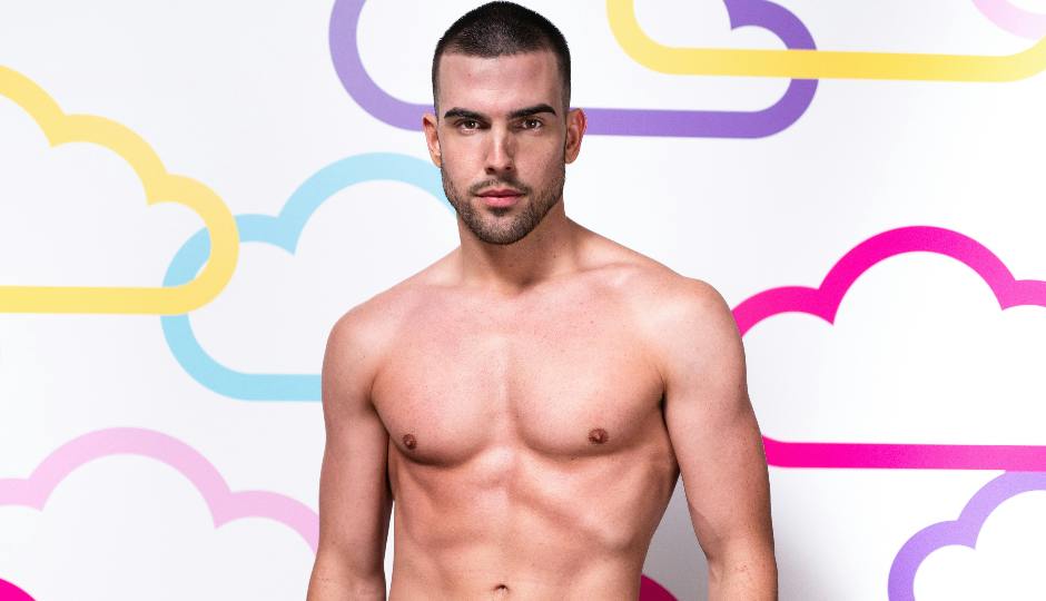 Love Island fans expose 'menace' Aaron Waters and OMG | Entertainment - Vimarsana News