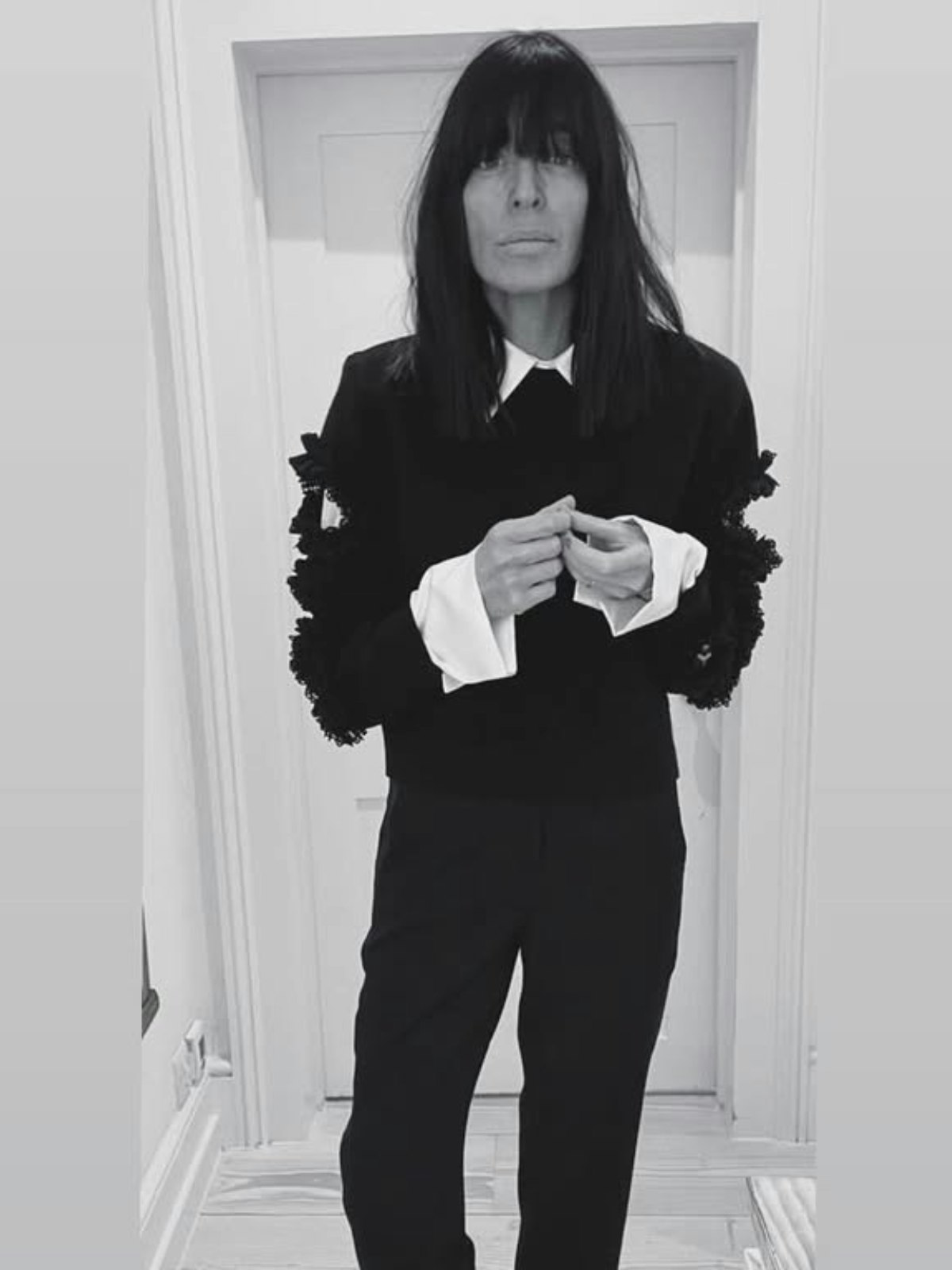 claudia-winkleman-traitors-outfits