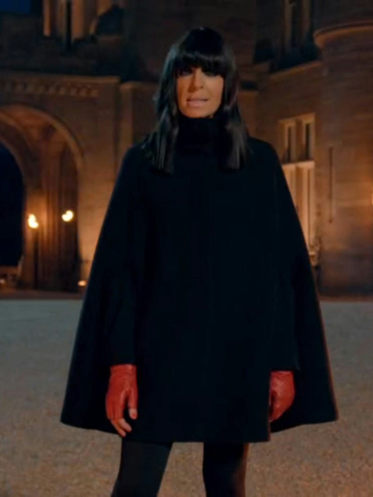 claudia-winkleman-traitors-outfits