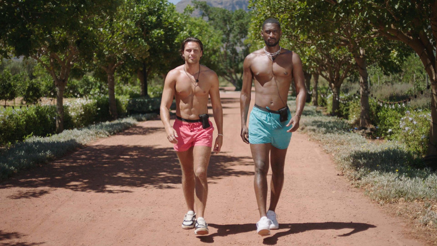 Casey and Jordan walking into the Love Island villa