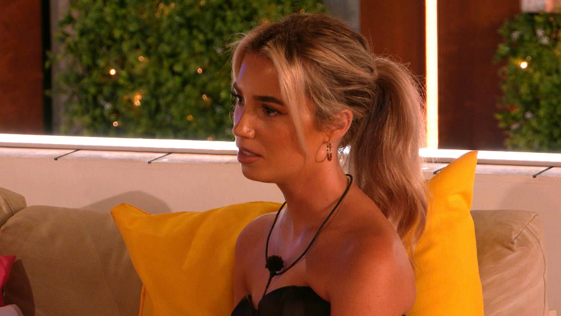 Lana Jenkins reveals fellow Islander she’s RELATED to and we have no