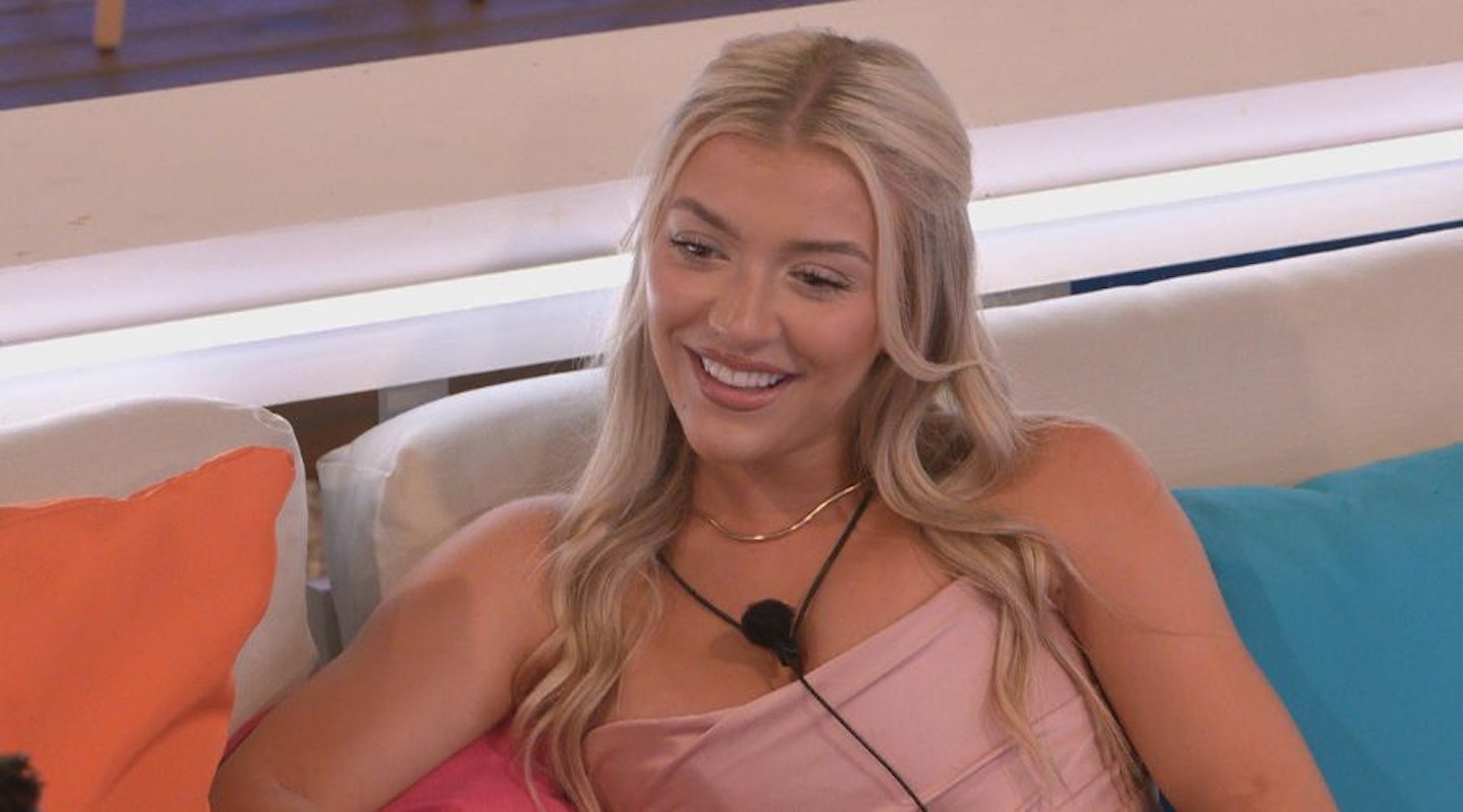 Molly Marsh makeup Love Island