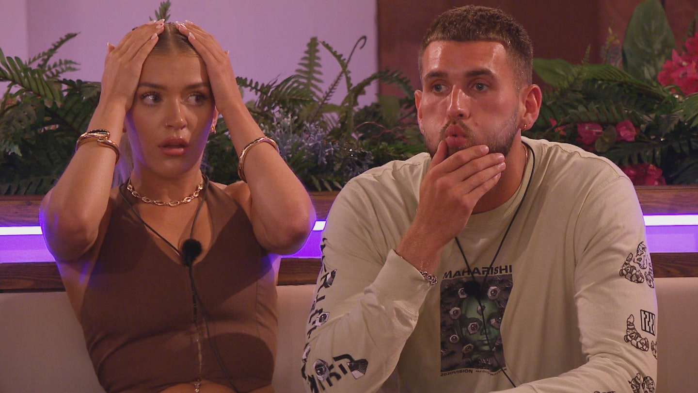 Molly and Zach looking shocked at the Love Island fire pit