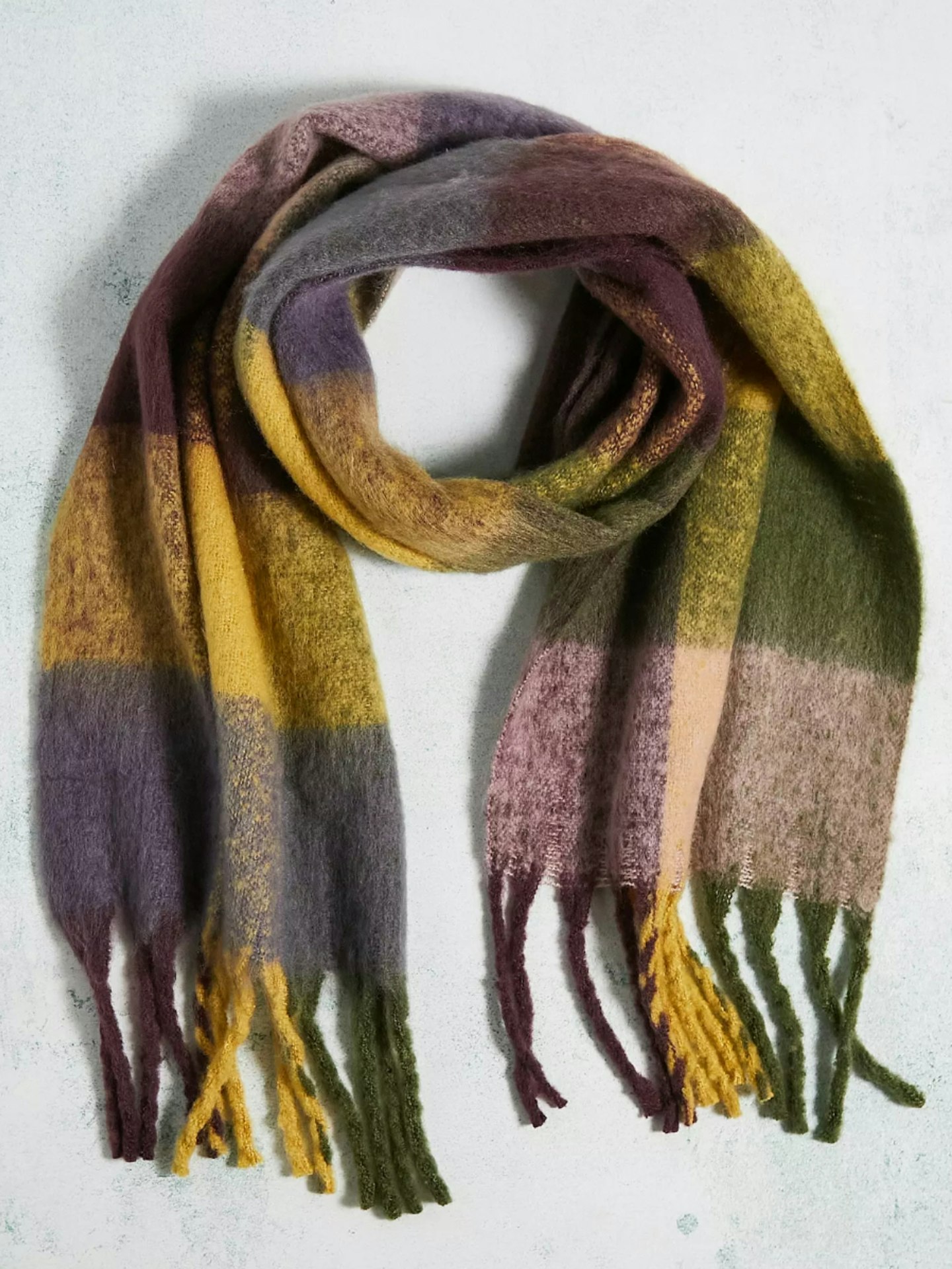 UO Stellan Check Tasseled Blanket Scarf