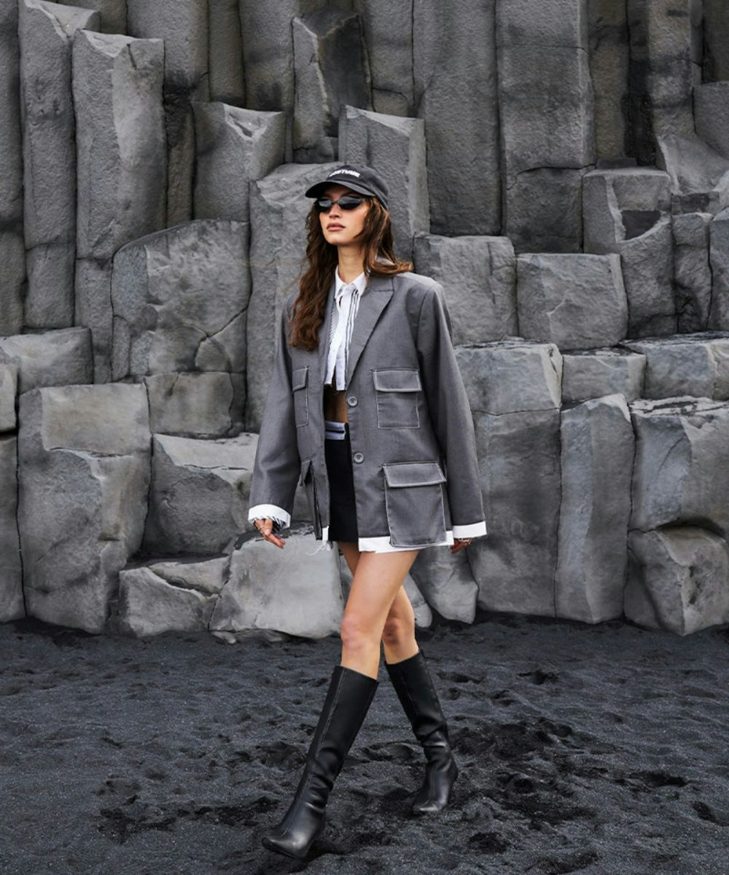 https://www.thecoutureclub.com/collections/womens-autumn-winter-2023/products/four-pocket-blazer-jacket-grey