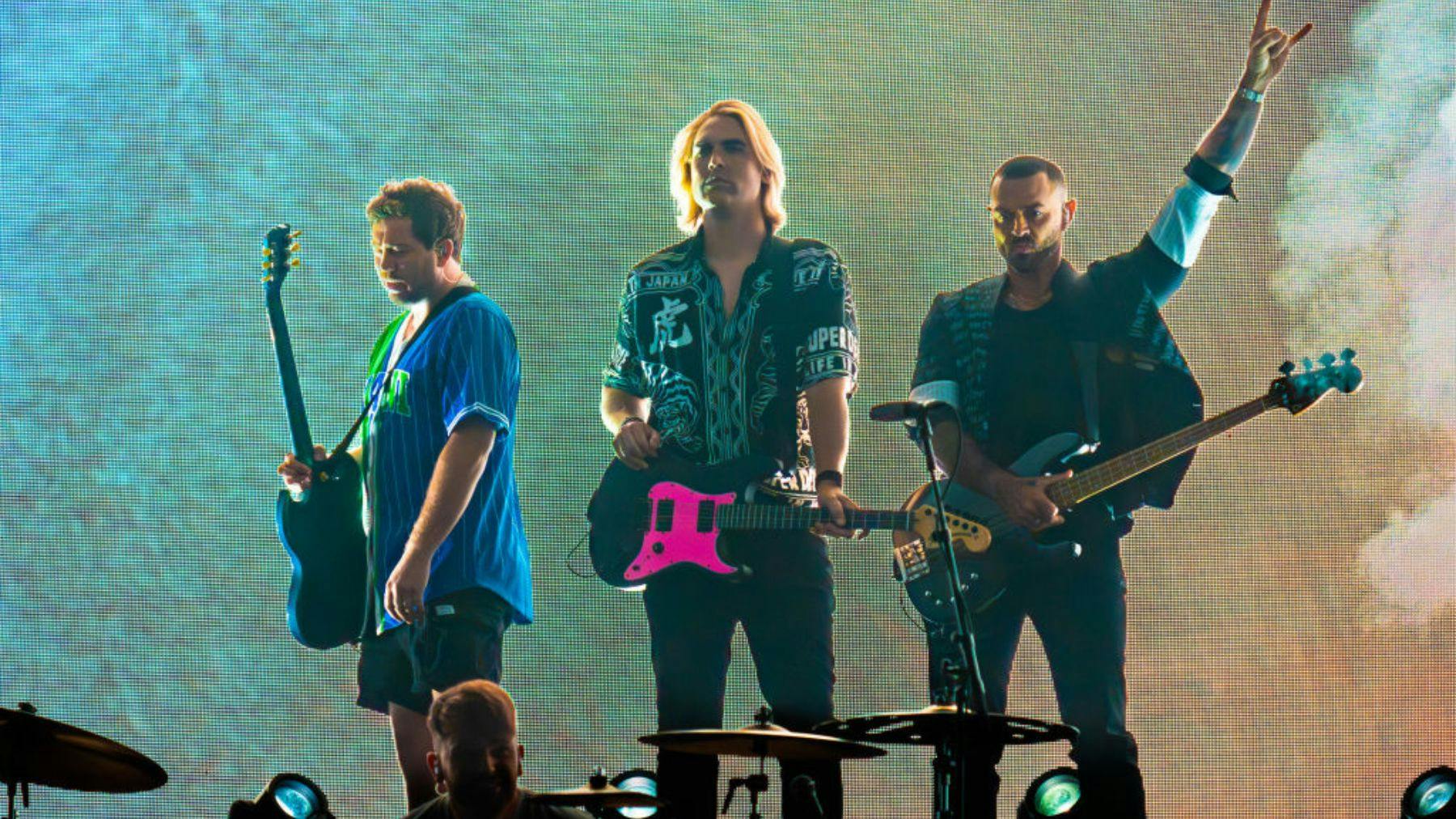 Busted Tour Tickets Are Out Now Here's How To Guarantee Yourself A Spot