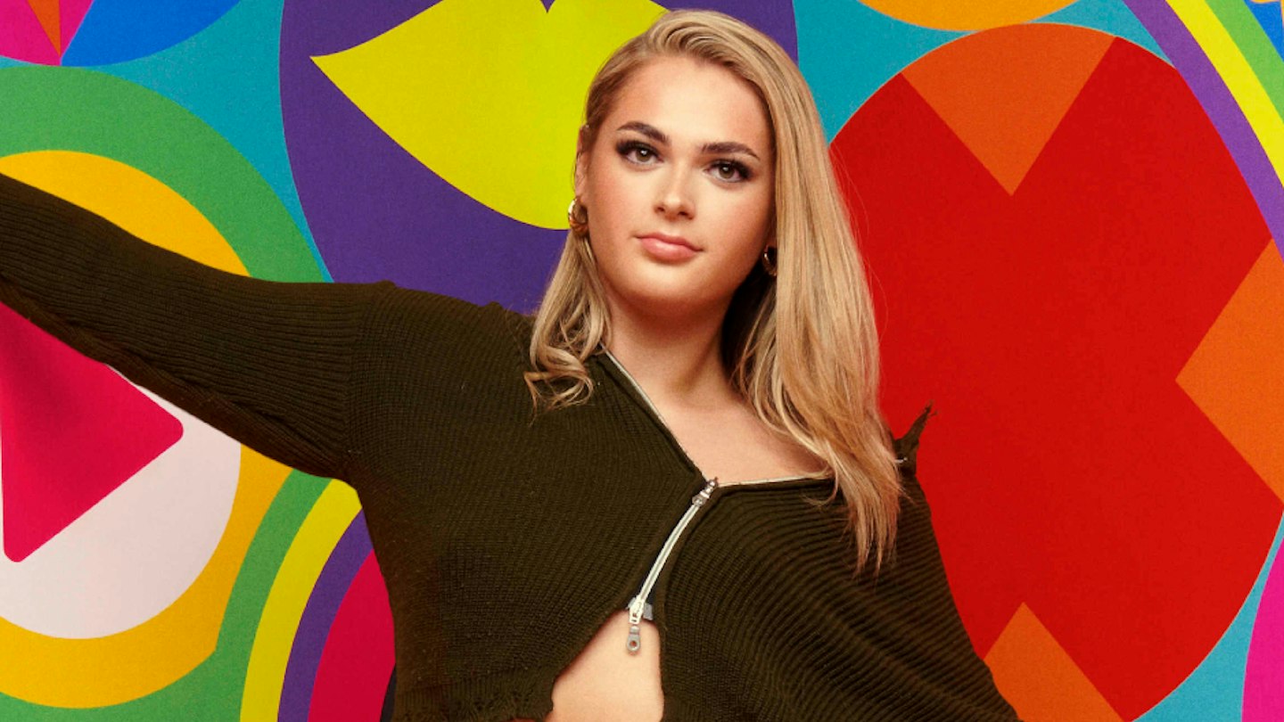 Hallie Rocke Hallie Clarke: the Big Brother contestant's age, job and bond with Kerry