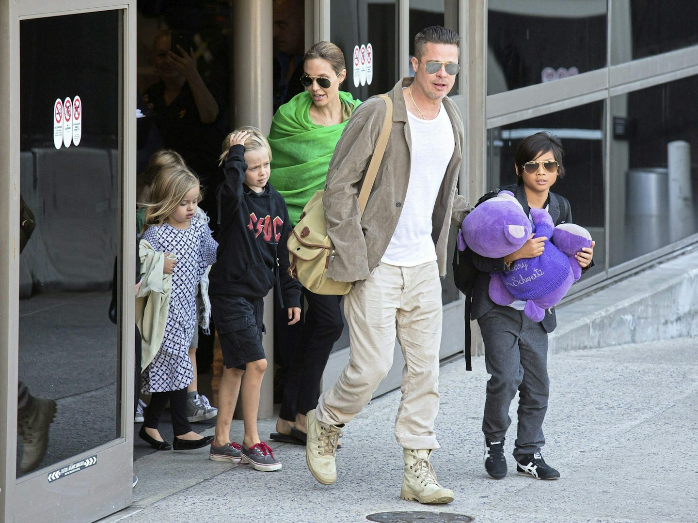 brad pitt angelina jolie and their kids