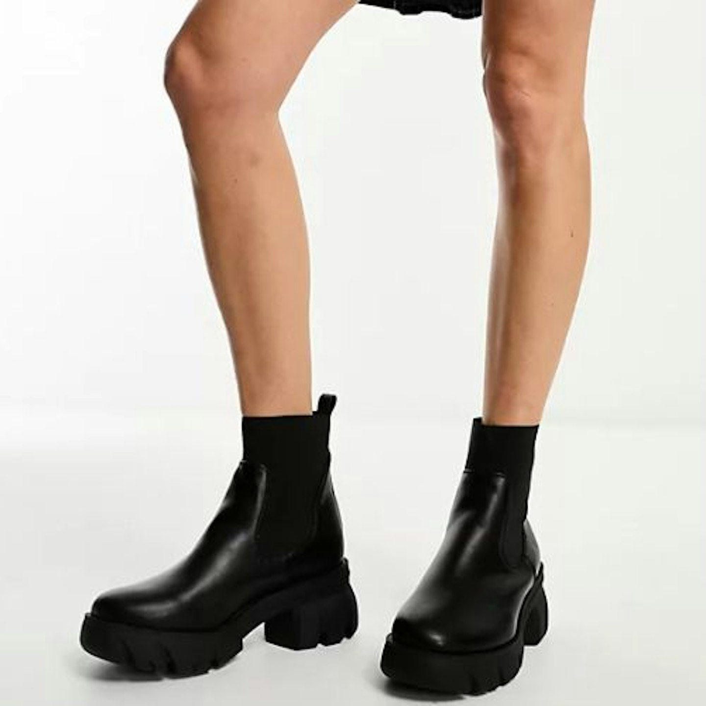 ASOS DESIGN Wide Fit Reed chunky chelsea boots in black
