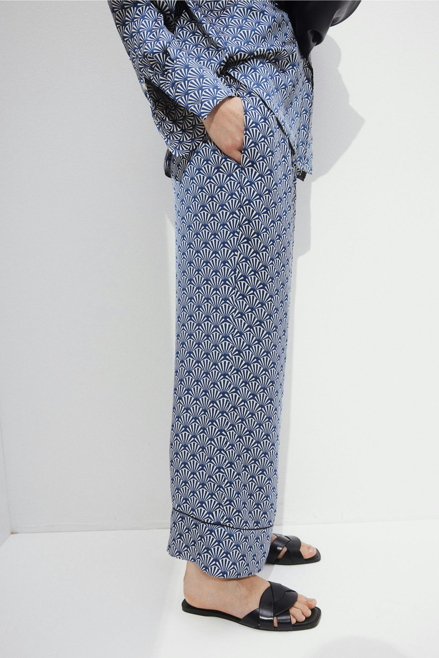 H&M Pull-On Satin Trousers with blue and white fan print