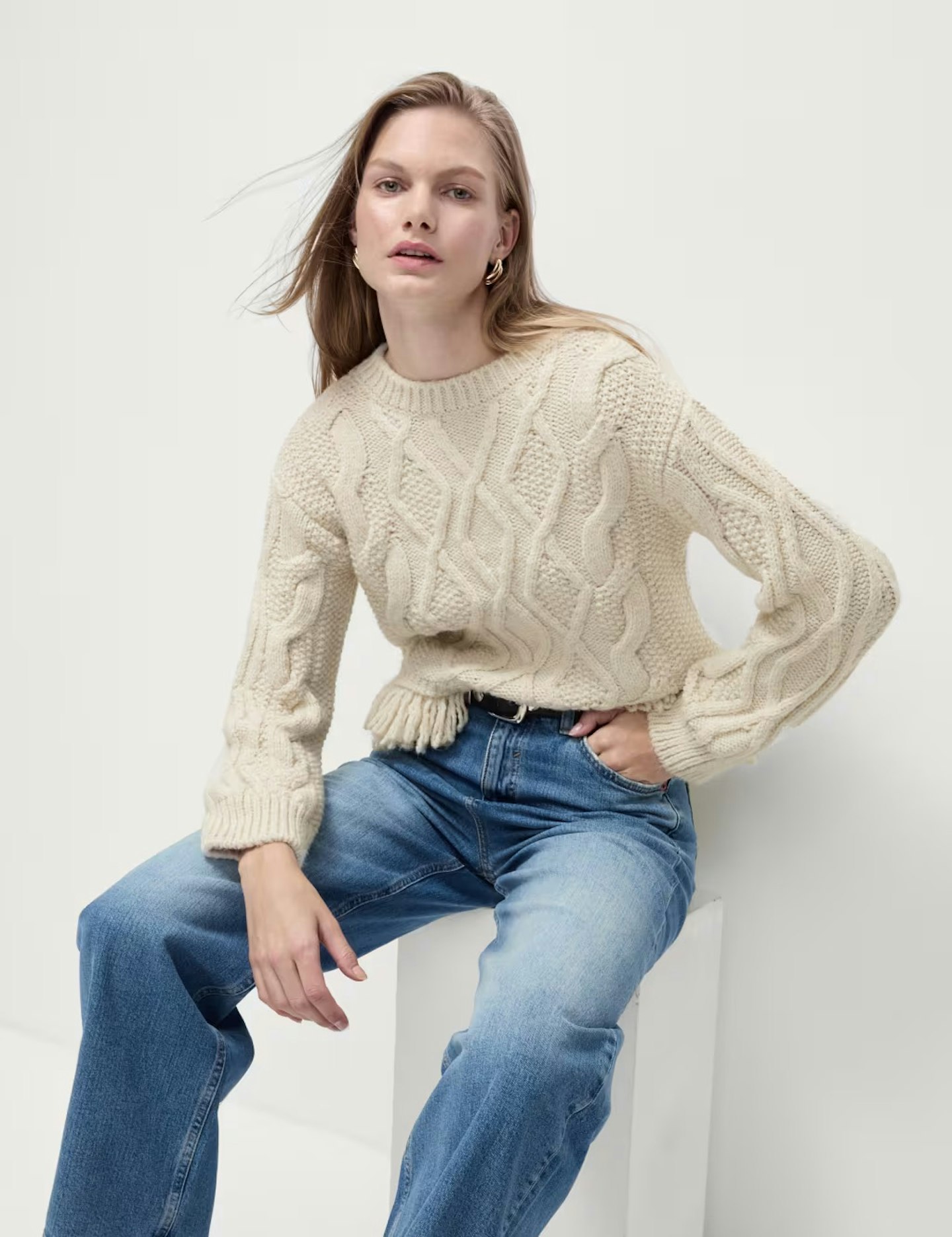 Crew neck cable knit fringe jumper