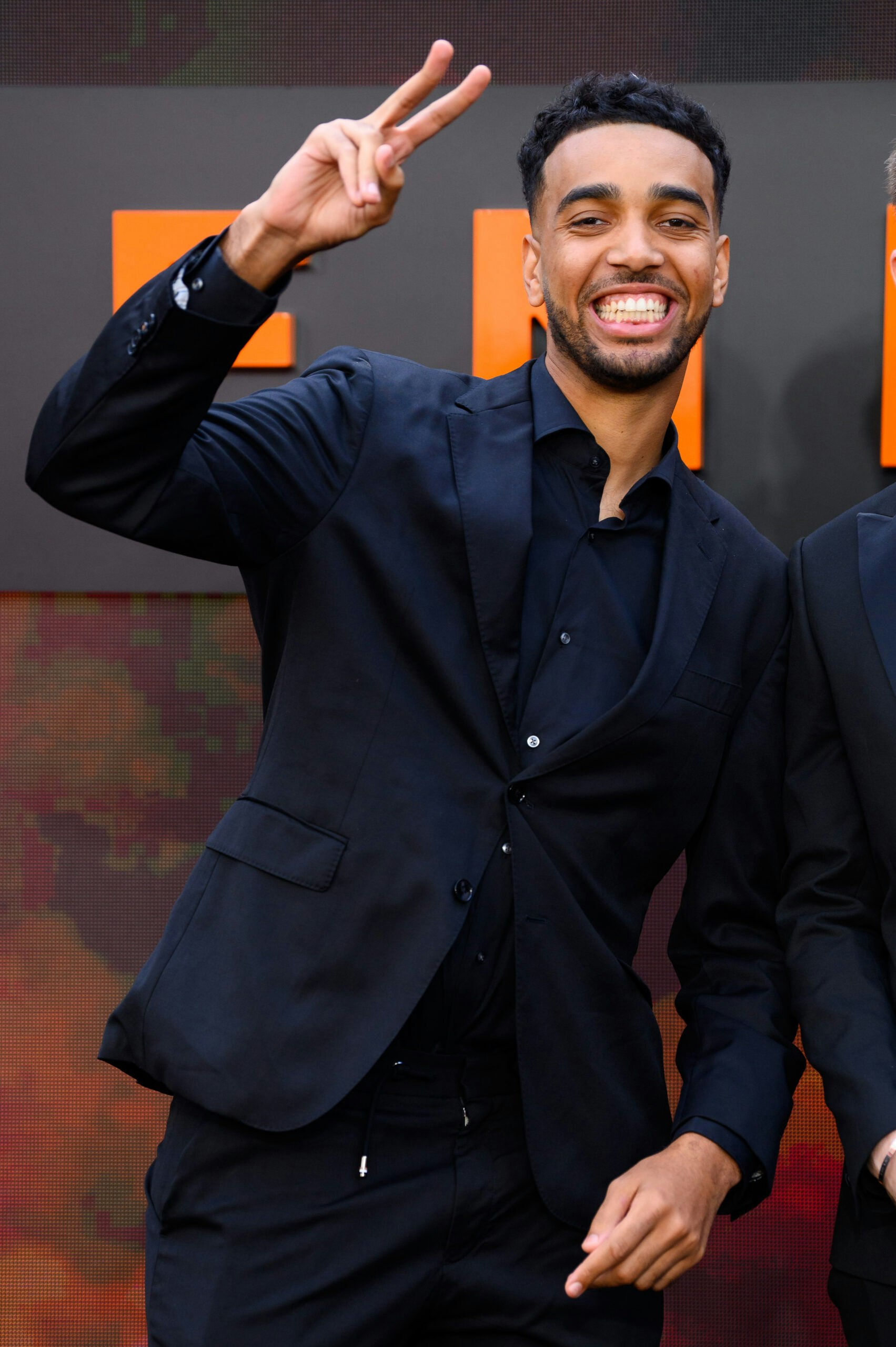 Niko Omilana
