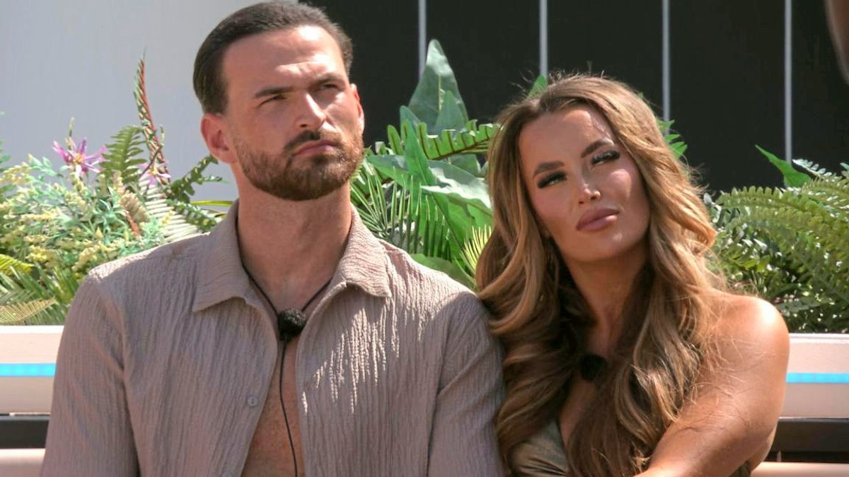 Love Island's Harriett Blackmore and Ronnie Vint lift the lid on moving