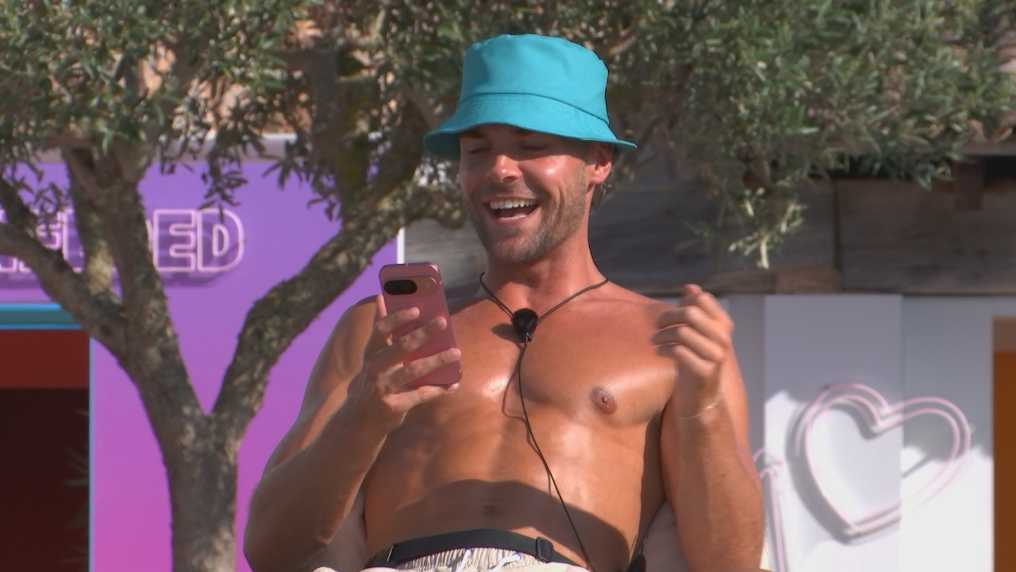 Harry Love Island