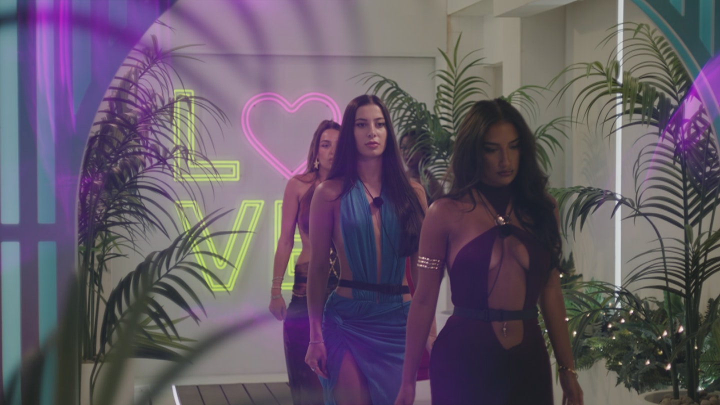 Toni, Yas and Shakira