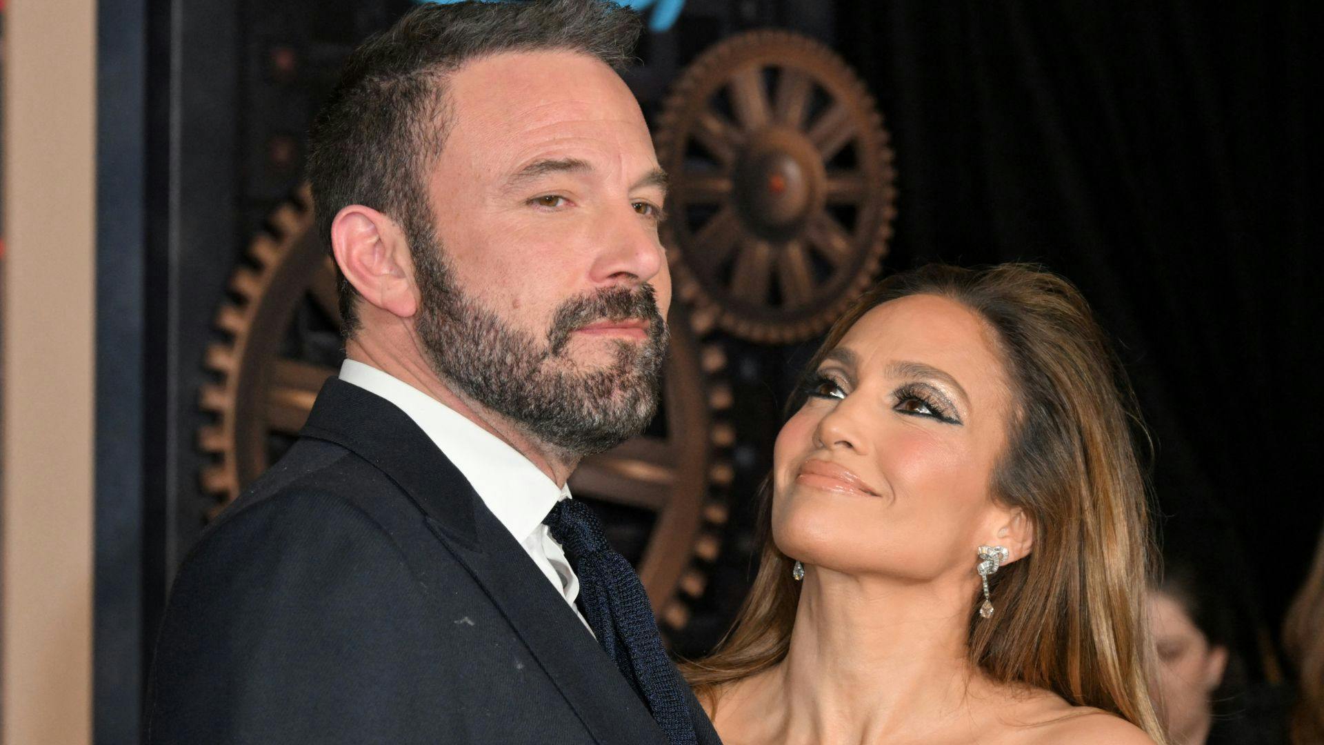 Ben Affleck's $60m gift to Jennifer Lopez