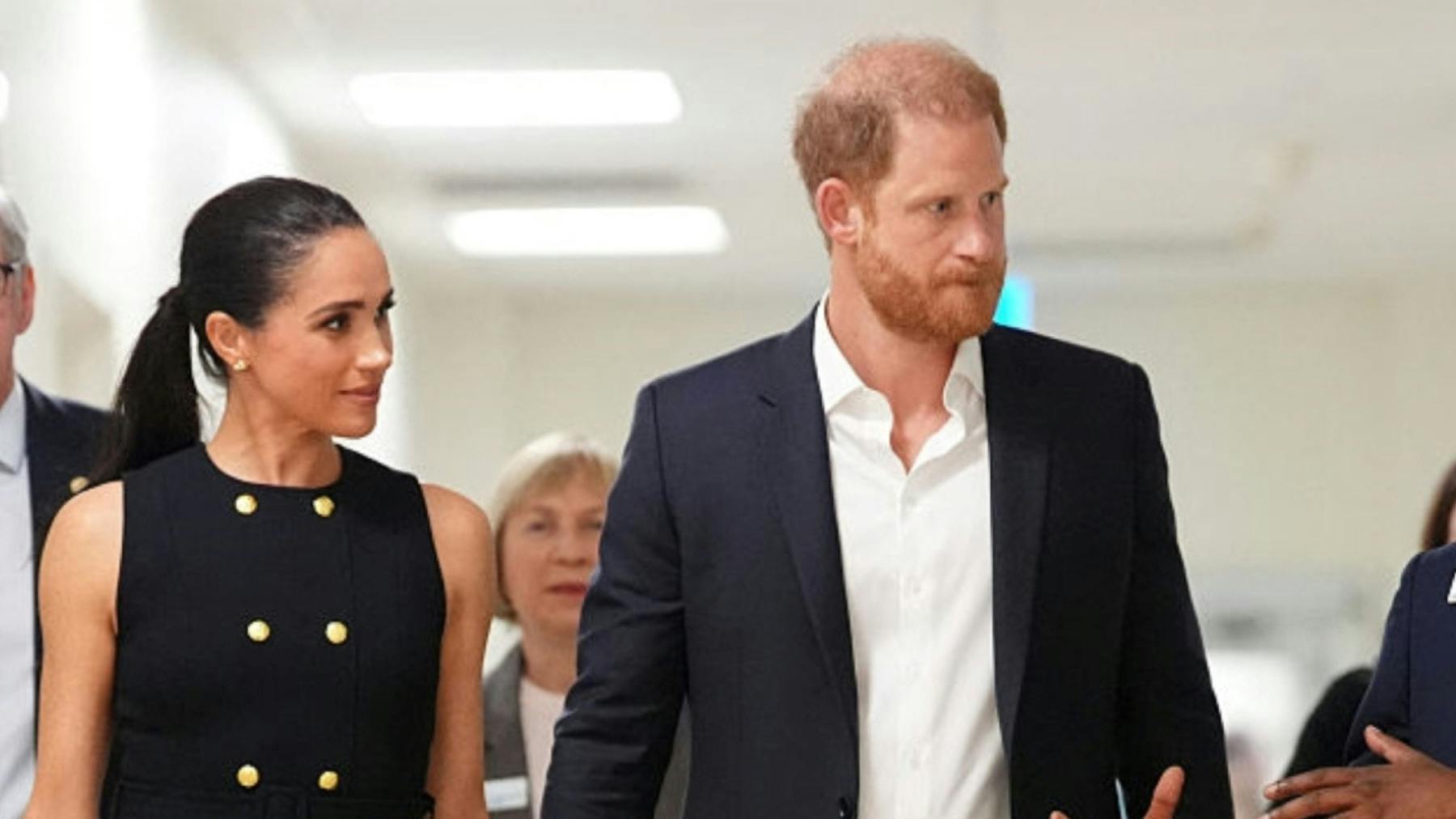 Prince Harry and Meghan Markle's warning to Beatrice and Eugenie