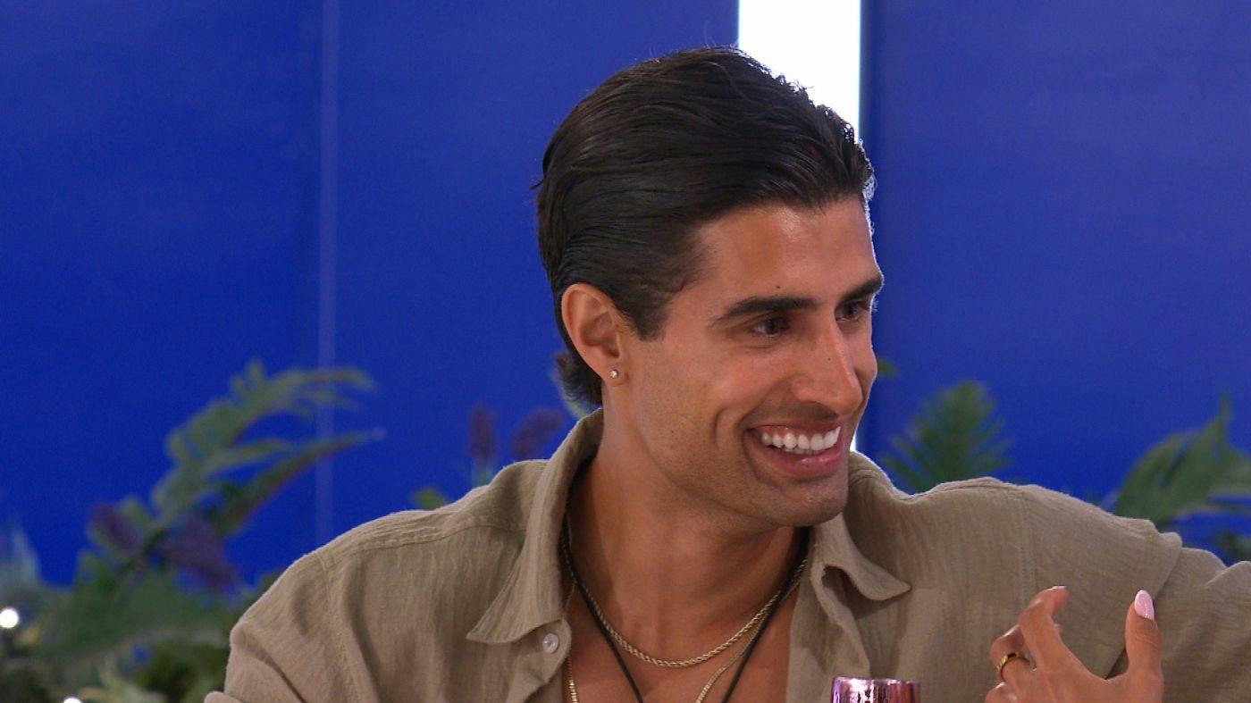 You HAVE to see Love Island's Samraj with bleach blond hair