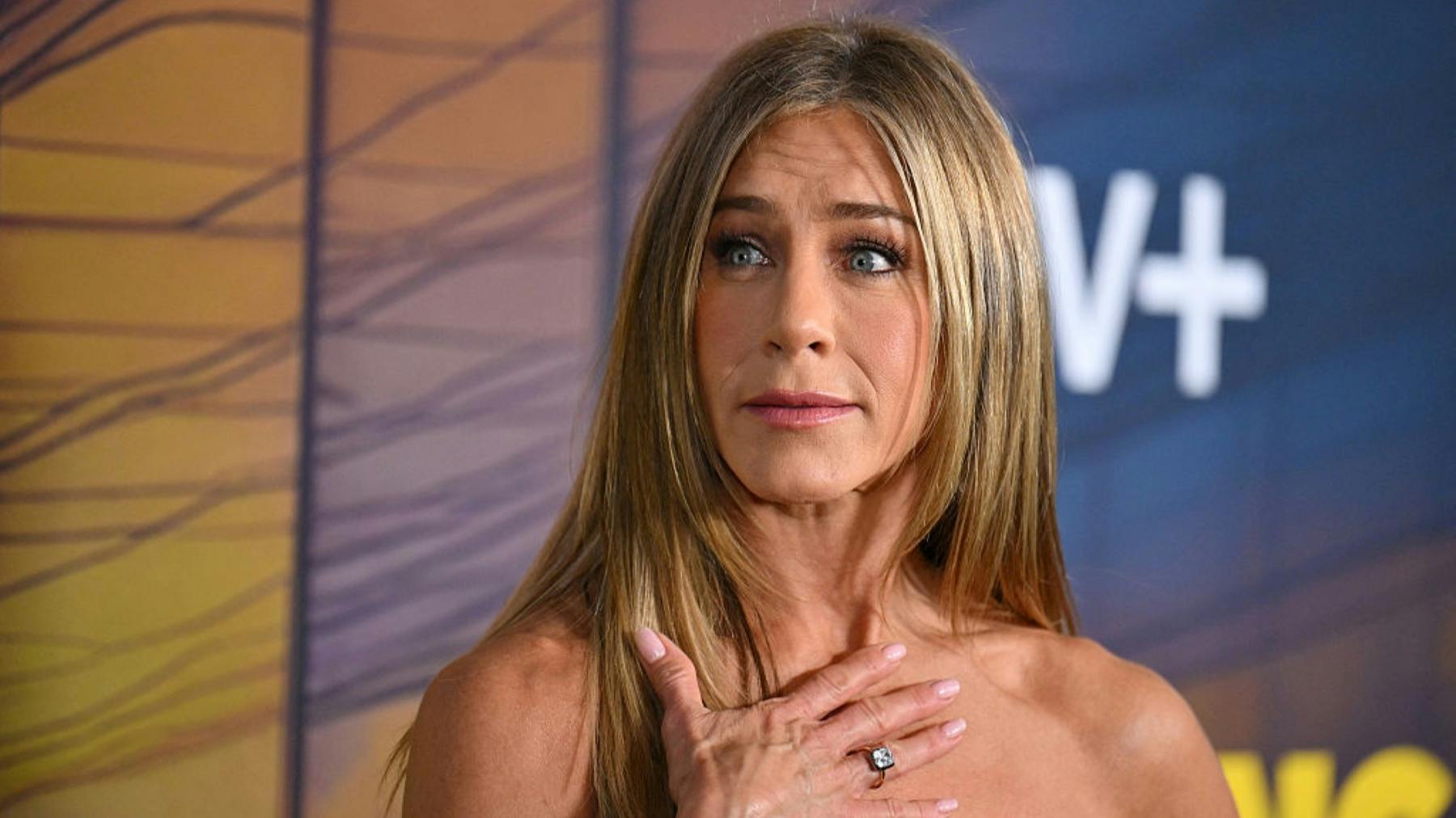 Jennifer Aniston humiliated by X-rated bullying scandal after director ...