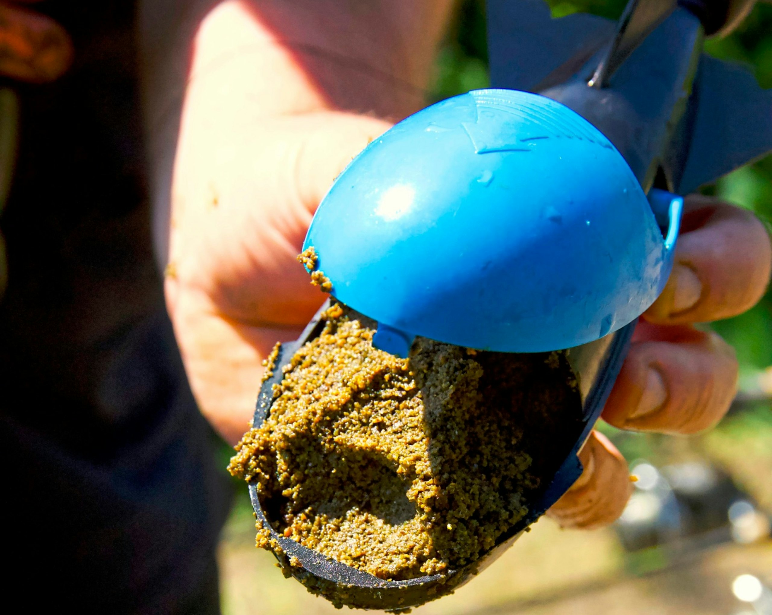 Groundbait ball