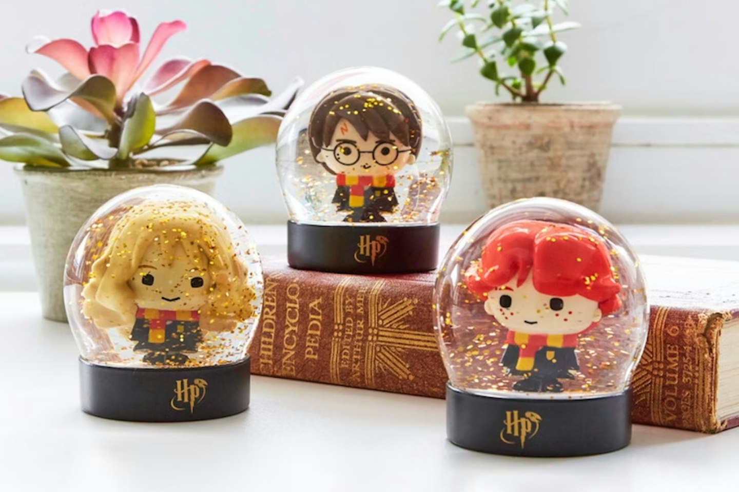 Funko Mystery Minis Mini Snow Globe Harry Potter Hermione  COMPLETE SET - Harry Potter Mini Snowglobes by Paladone main image 2