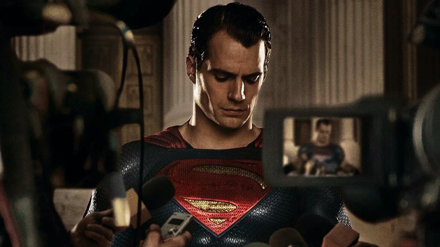 Henry Cavill declares official return as Superman - Xfire