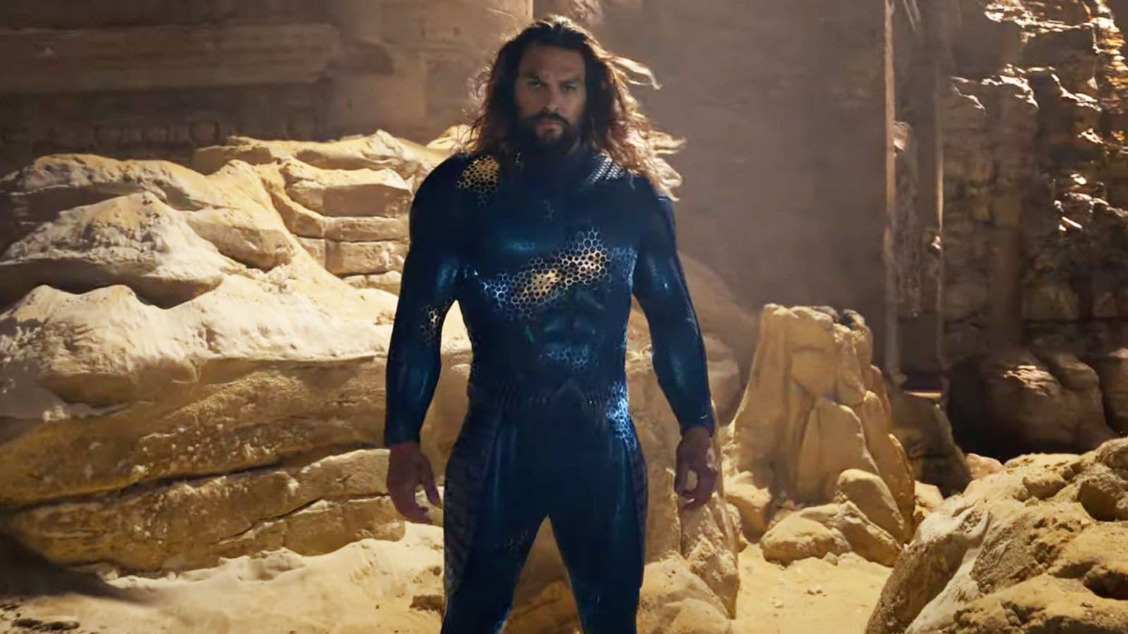 Aquaman And The Lost Kingdom Trailer Shows Jason Momoa Balancing ...