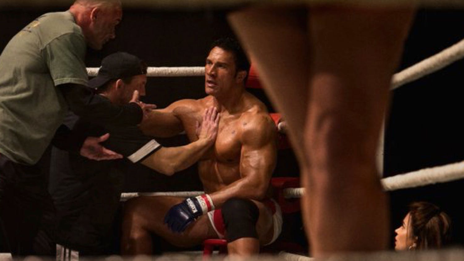 ベニー・サフディの『ザ・スマッシング・マシーン』の最初の画像ではドウェイン・ジョンソンがMMAファイターとして登場