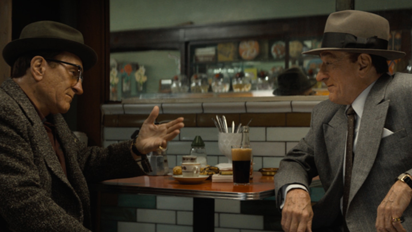 Robert De Niro’nun “Alto Knights” Filmi Neden Gişede Çakıldı?