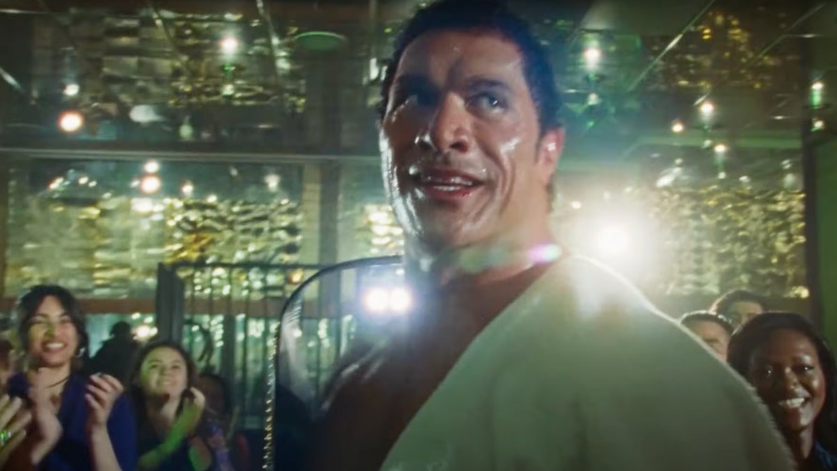 Dwayne Johnson Is A UFC Icon In The Smashing Machine Trailer