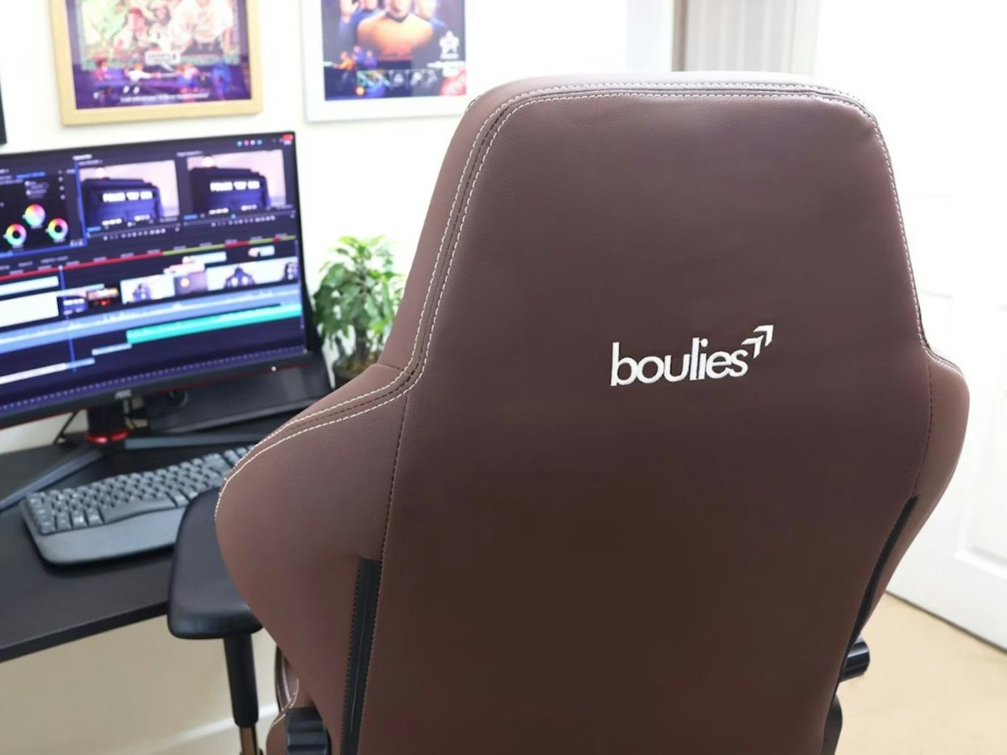 Boulies Master Rex in an office with footrest- the best ergonomic gaming chair of 2025