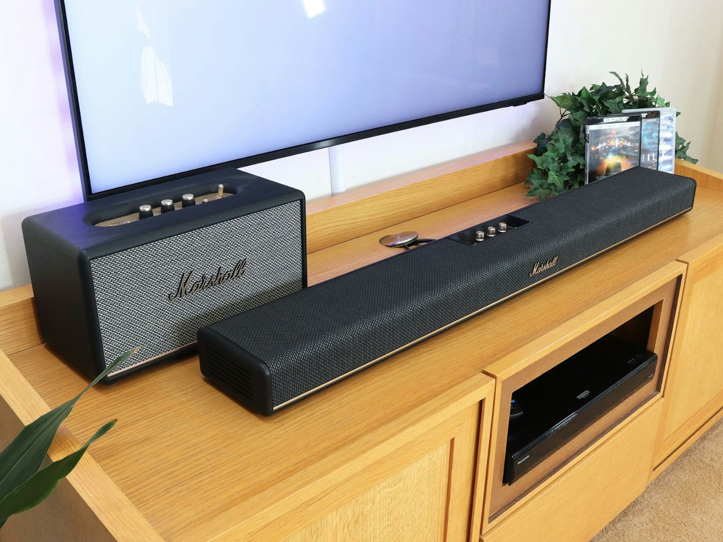 marshall heston 120 soundbar and stanmore II speaker