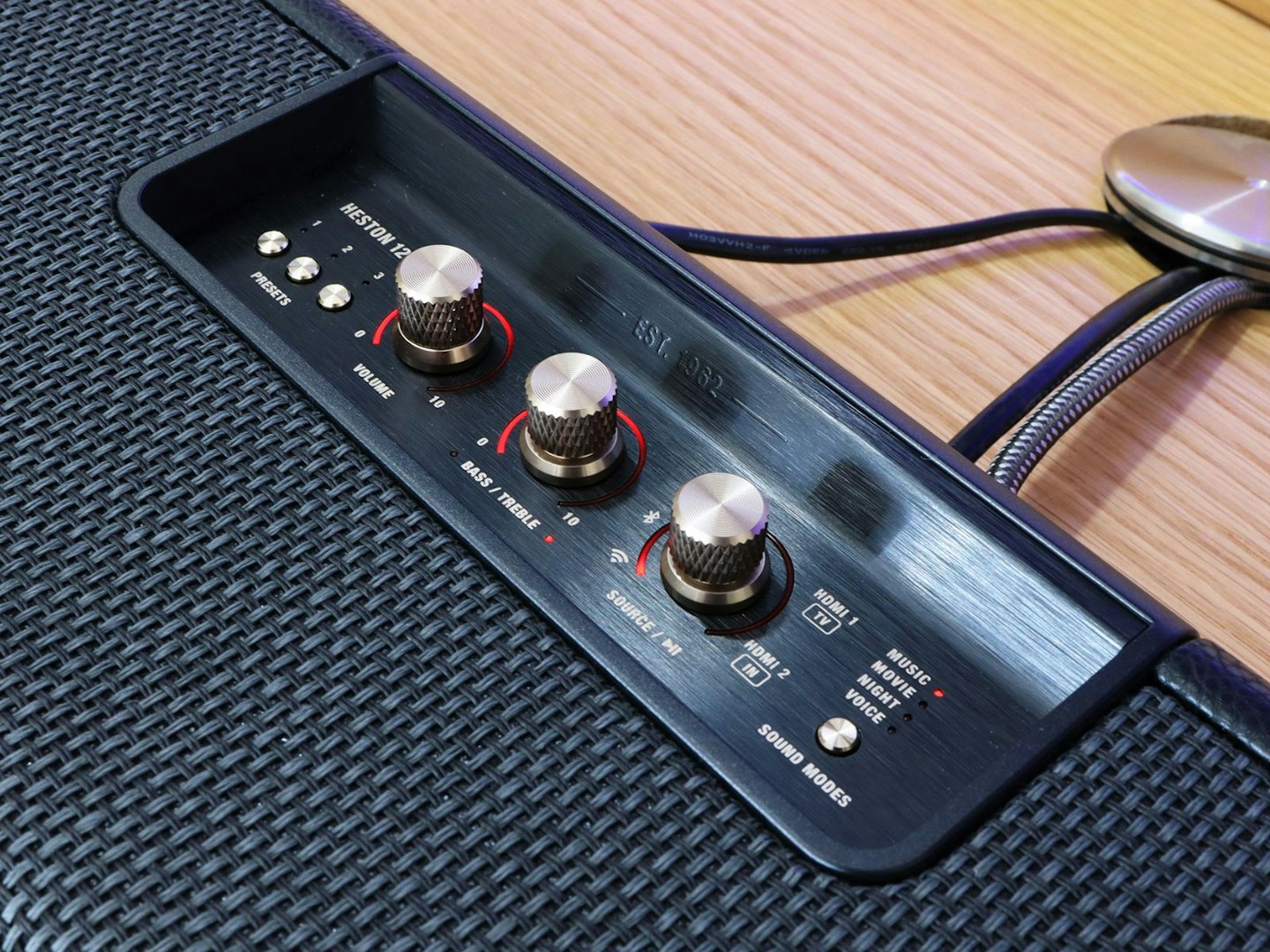 marshall heston 120 soundbar controls