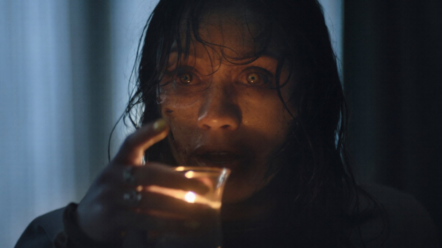 "Evil Dead Burn" — Serinin En Karanlık, En Sinir Bozucu Halkası