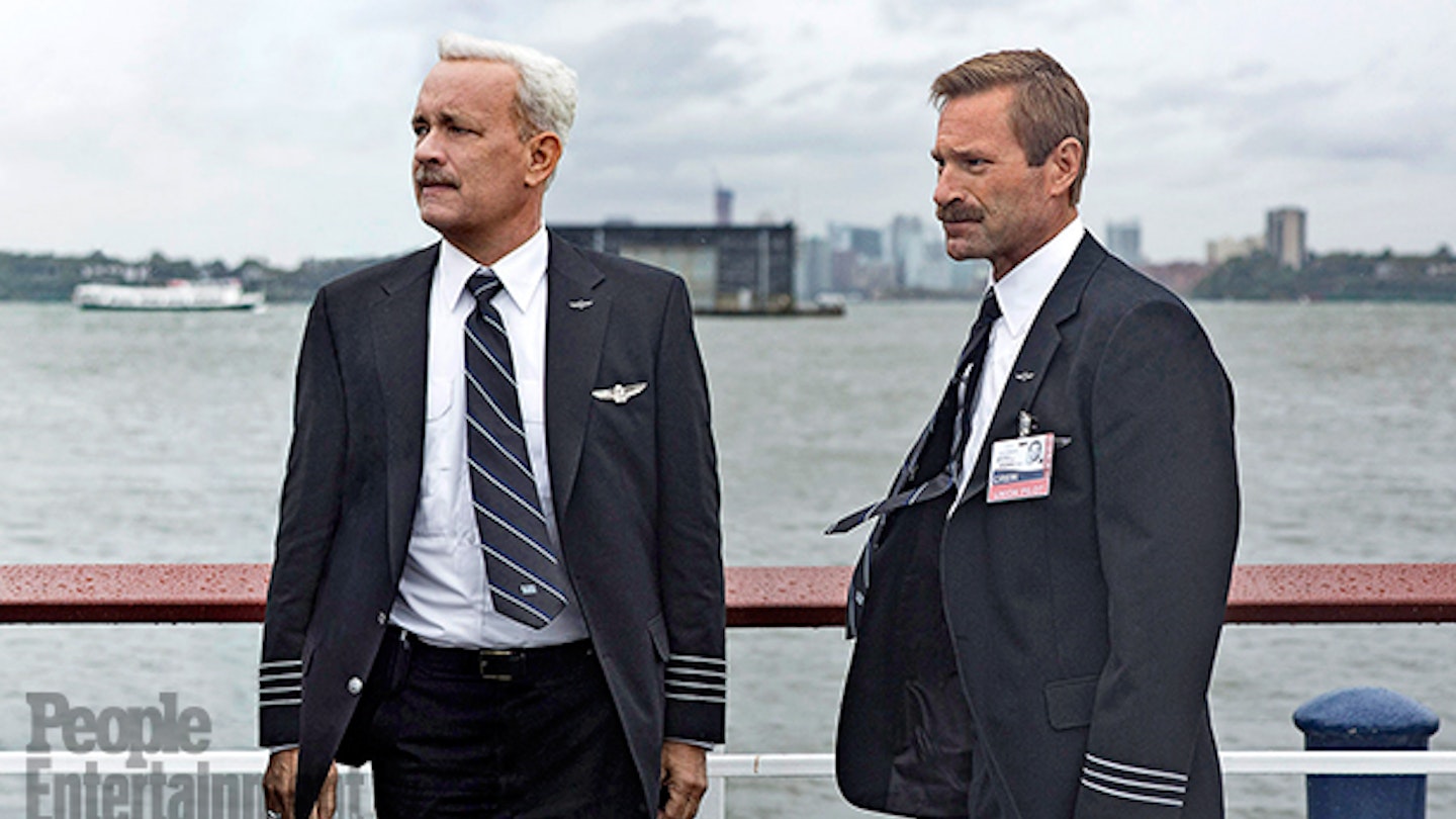 Tom Hanks and Aaron Eckhart in Sully