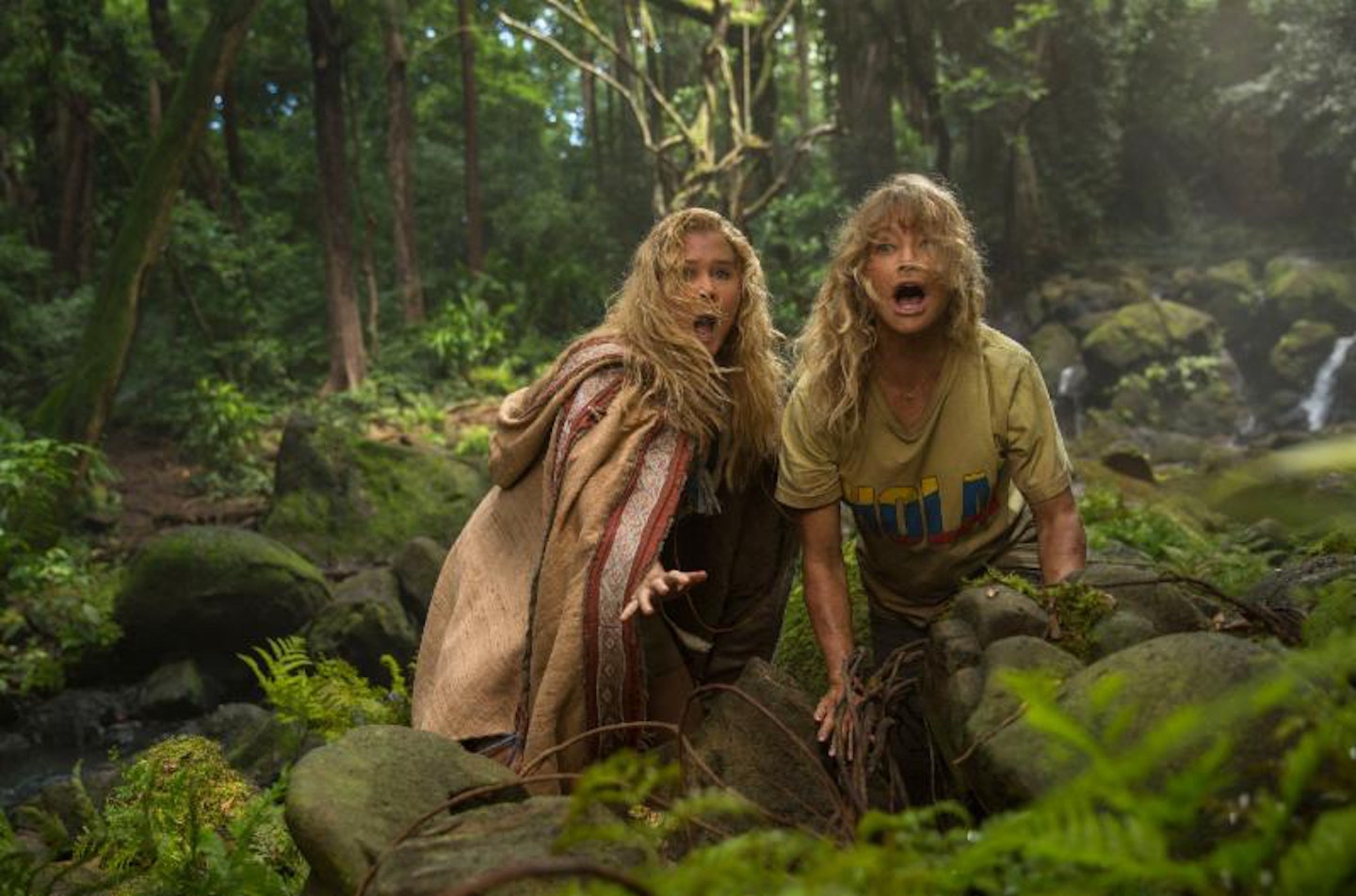 Amy Schumer and Goldie Hawn in Snatched