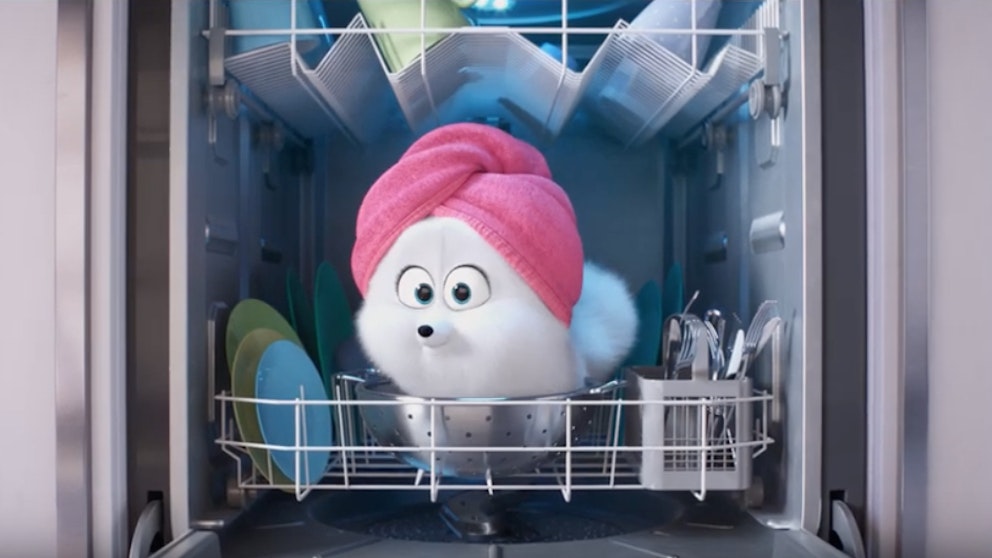 Gidget Learns To Be A Cat In The Latest Secret Life Of Pets Trailer