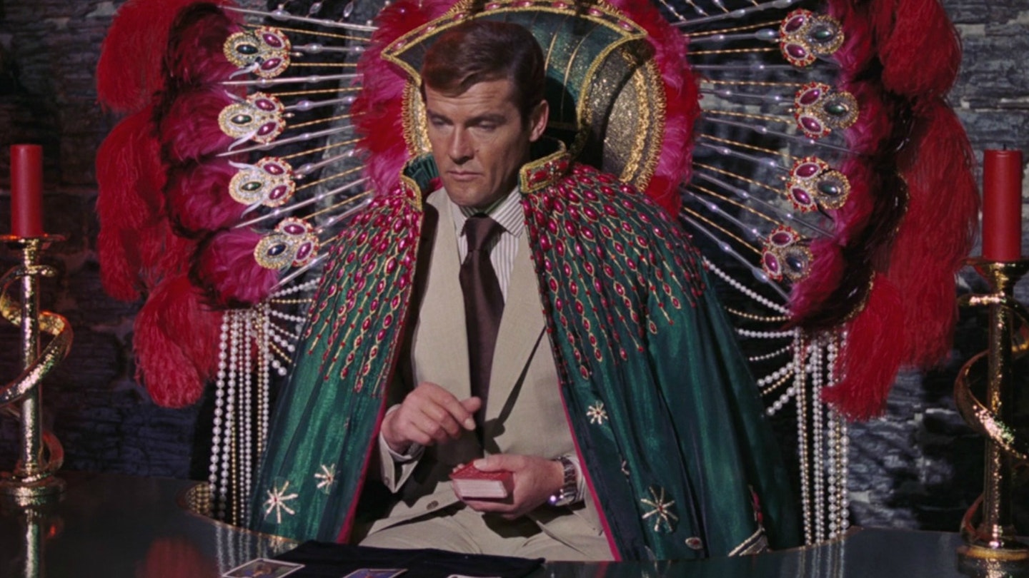 roger-moore-live-and-let-die-still