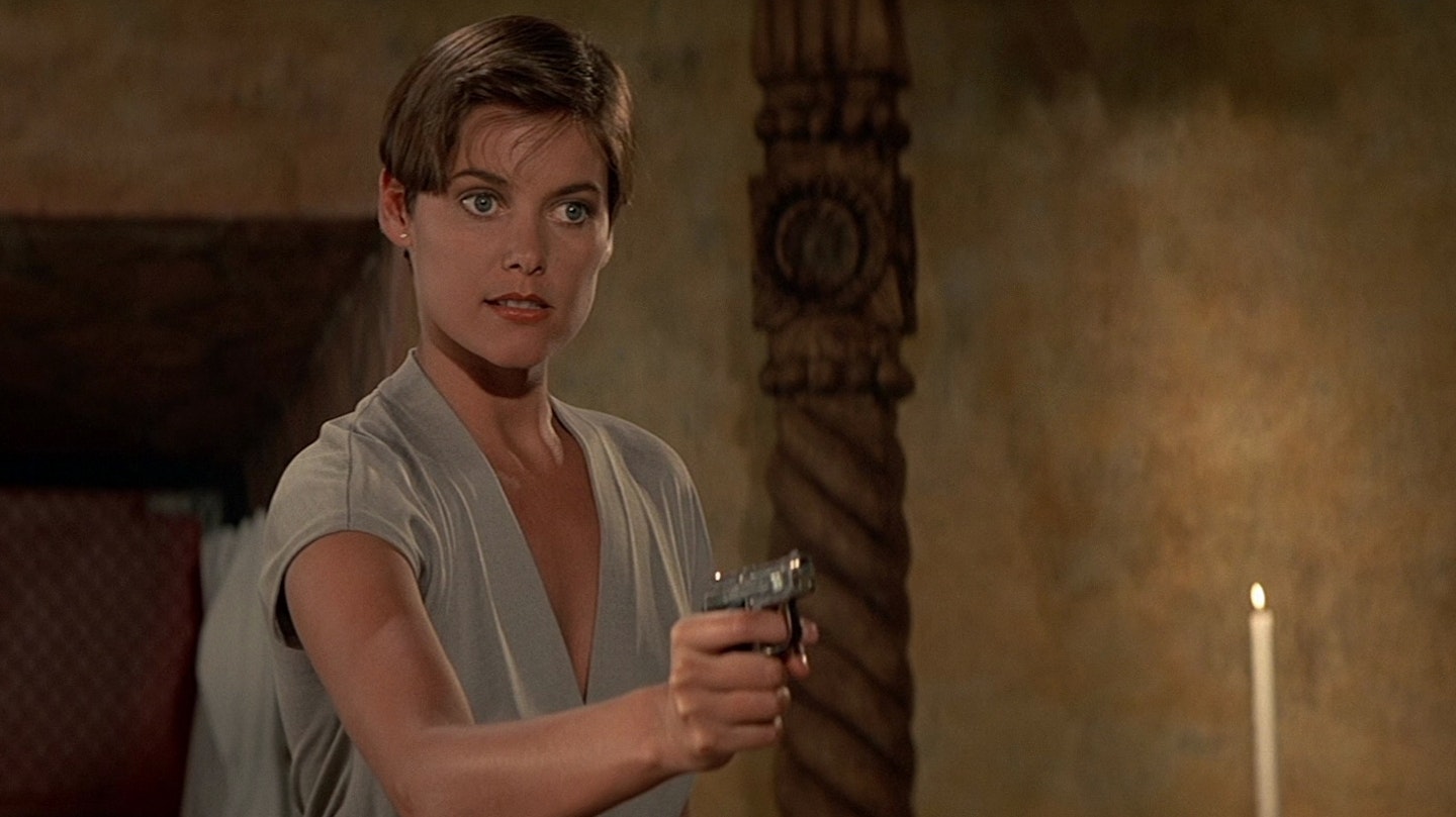 Carey Lowell as Pam Bouvier in Licence To Kill (1989)