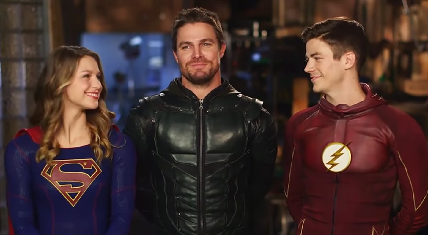 Review The Flash Supergirl Arrow Legends Of Tomorrow Crossover — Invasion Movies