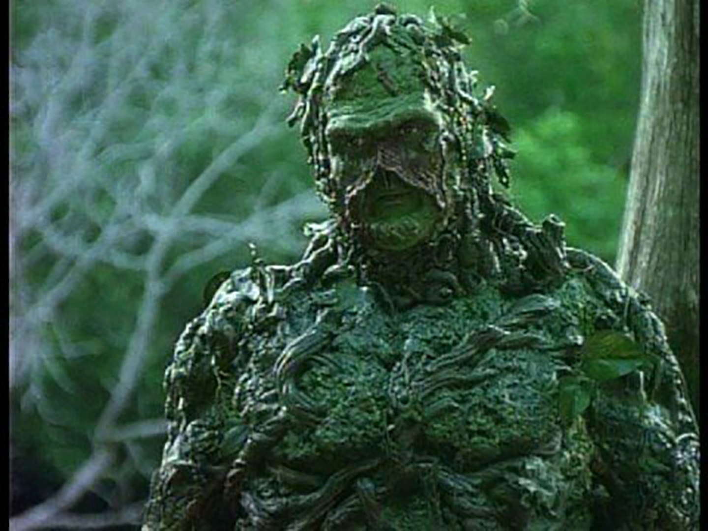 dc-shows-swamp-thing