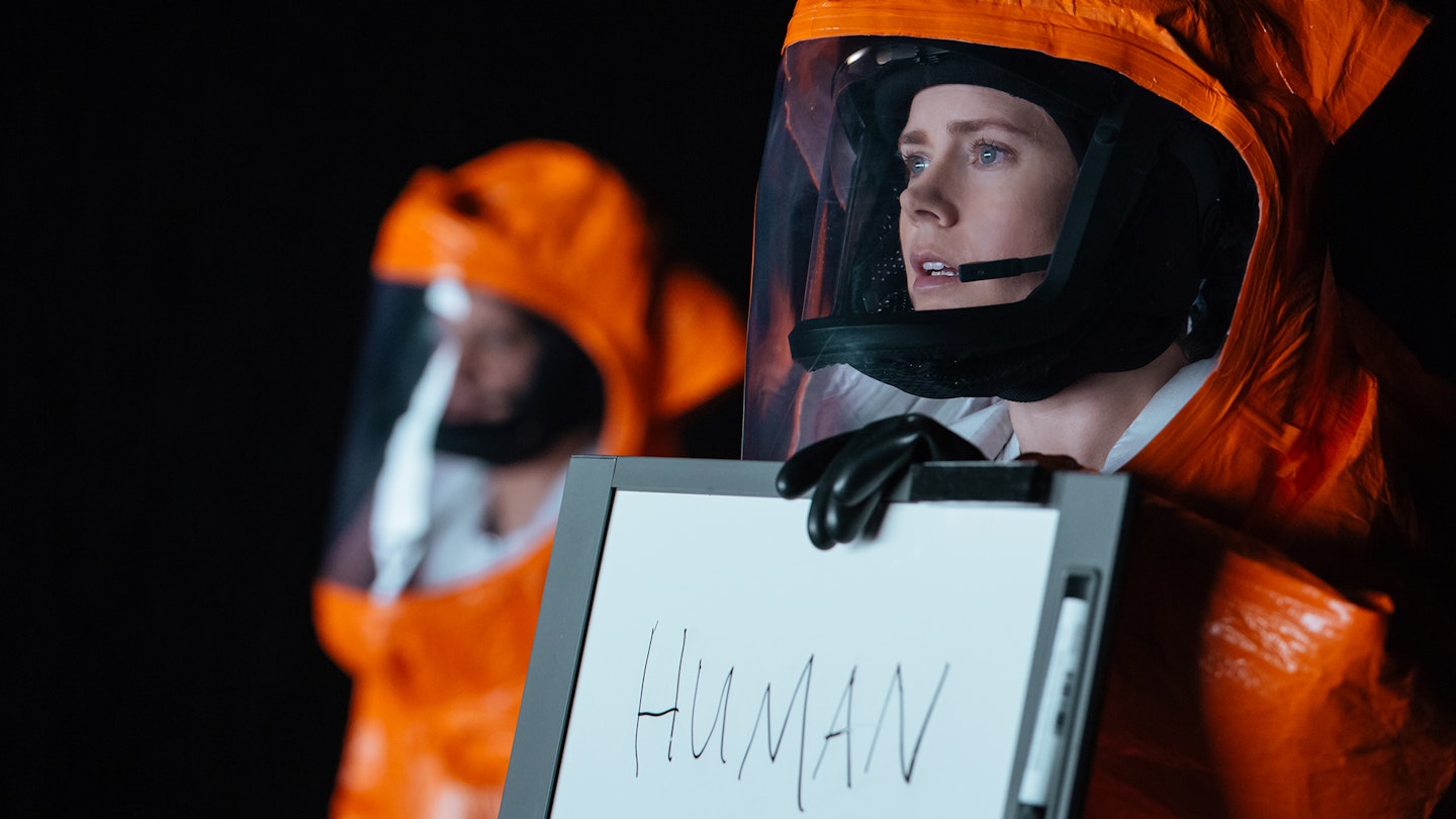 Arrival (2016) Film İncelemesi: Kelimeler Silahlardan Daha mı Güçlüdür? 10 Arrival Review | Movie - Empire