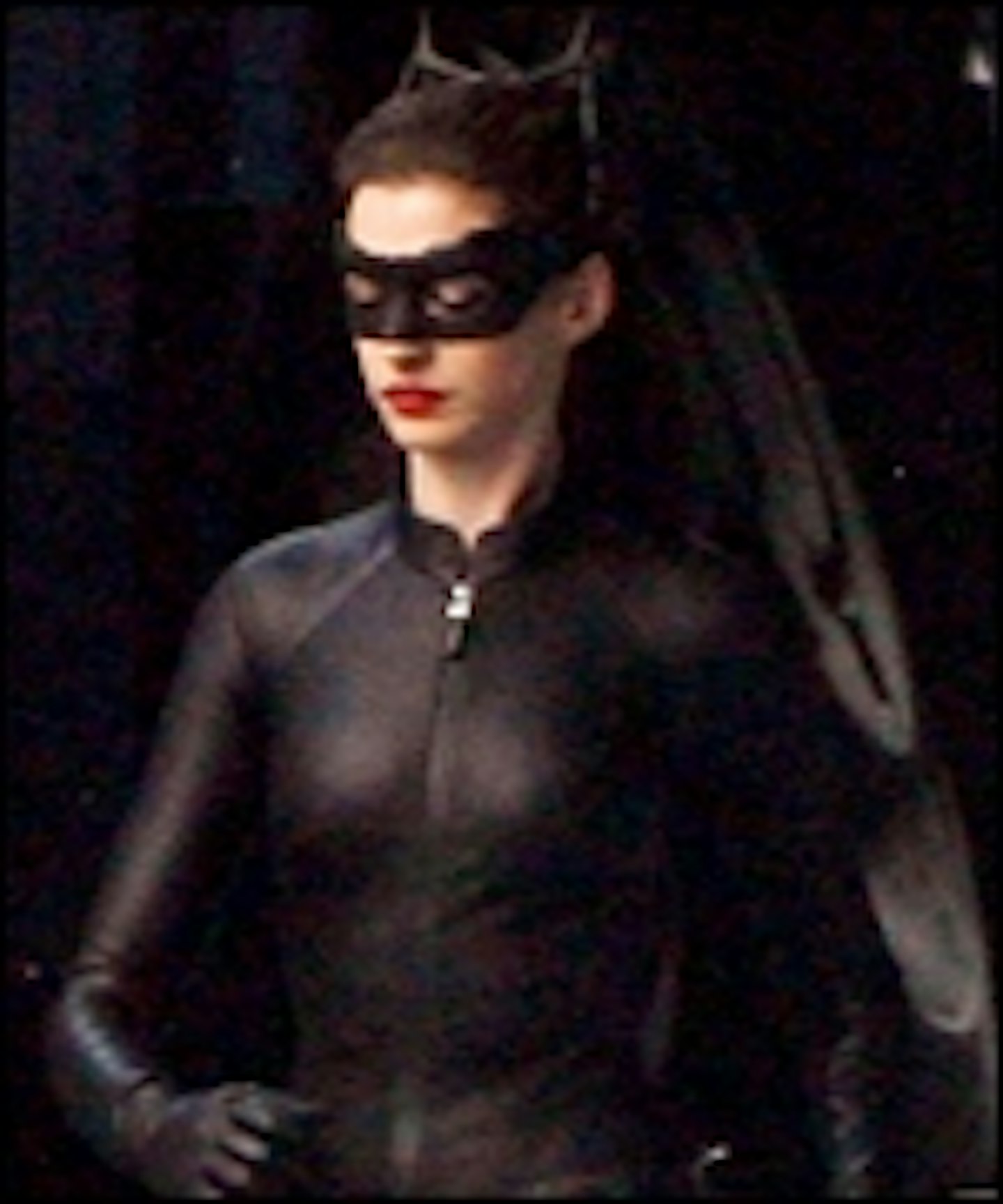 Hathaway's Full Catwoman Garb Revealed